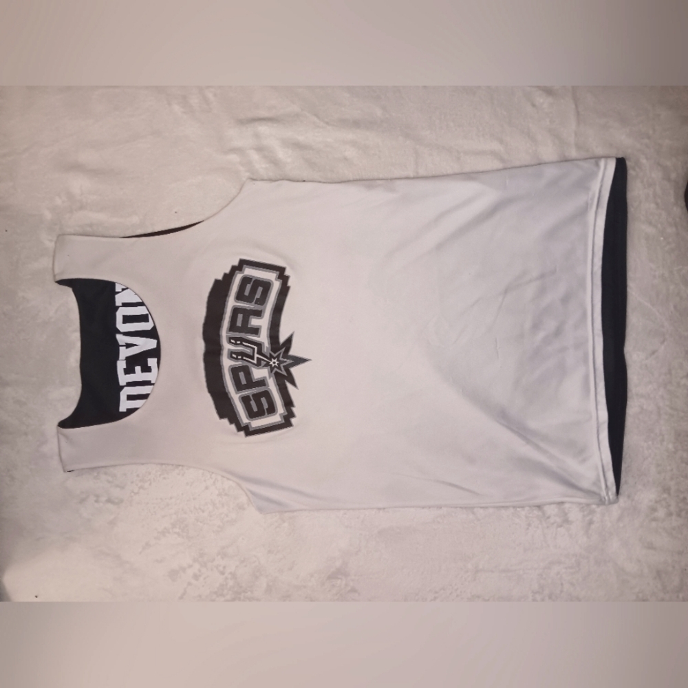 Boys Small reversible San Antonio Spurs Devon Rotary jersey. black/white. NBA